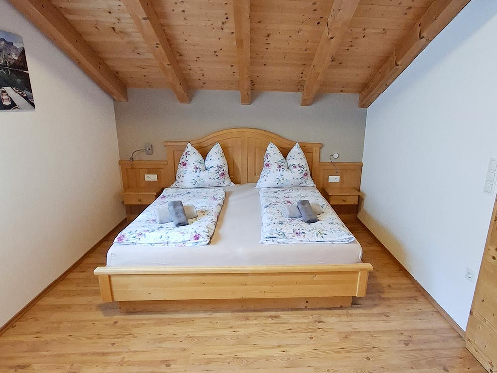 oberhuberhof-appartements-ferienwohnungen-gsiesertal-appartamenti-val-caies-dolomiten2